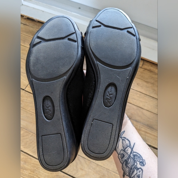 Anne Klein wedge pumps - Picture 4 of 4